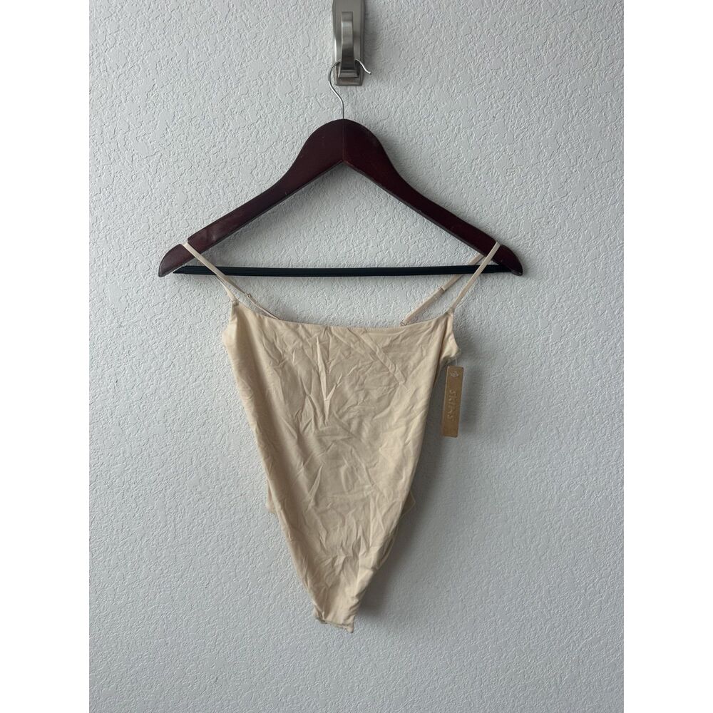 SKIMS FITS EVERYBODY SQUARE NECK BODYSUIT